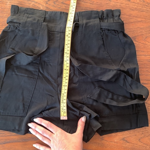 H&M Paperbag Shorts - Picture 6 of 7